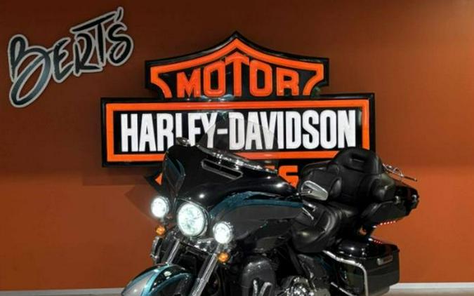 2015 Harley-Davidson® FLHTKSE - CVO™ Limited