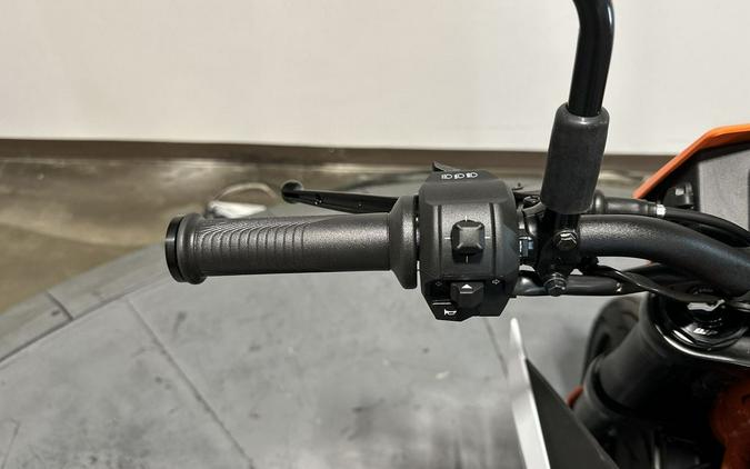 2026 KTM SMC 390 R