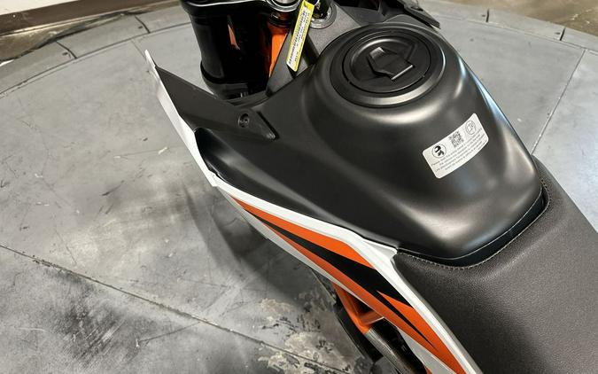 2026 KTM SMC 390 R