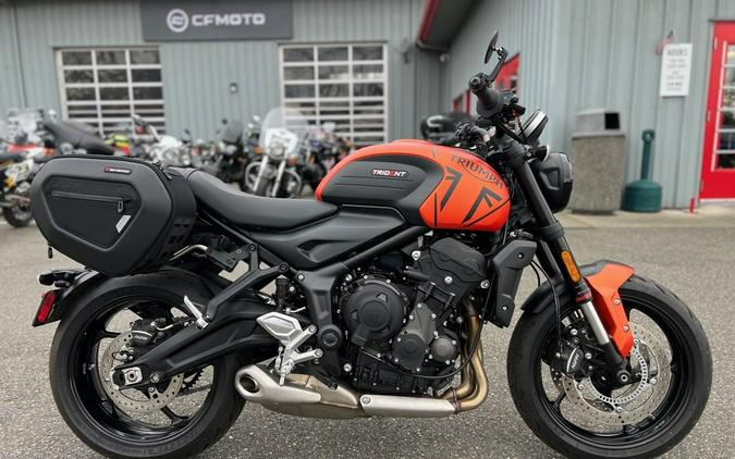 2023 Triumph Trident 660 Matte Baja Orange / Matte Storm Grey