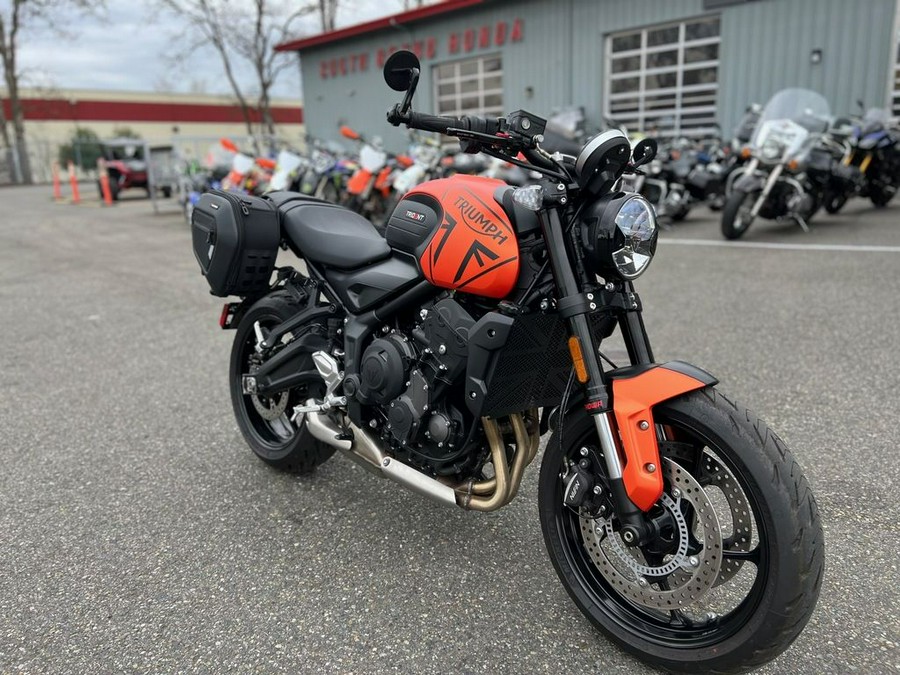 2023 Triumph Trident 660 Matte Baja Orange / Matte Storm Grey