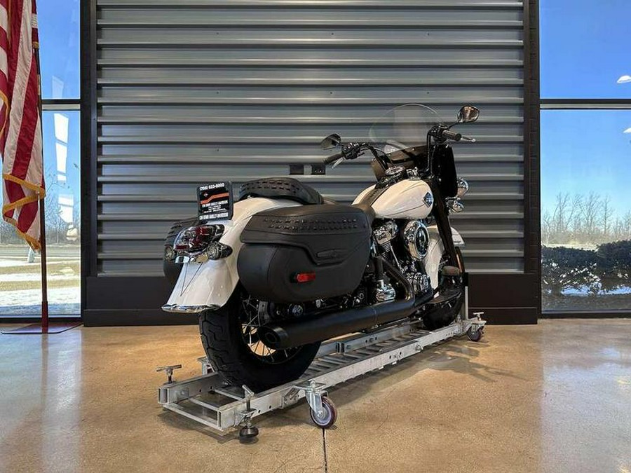 2025 Harley-Davidson® FLHC - Heritage Classic