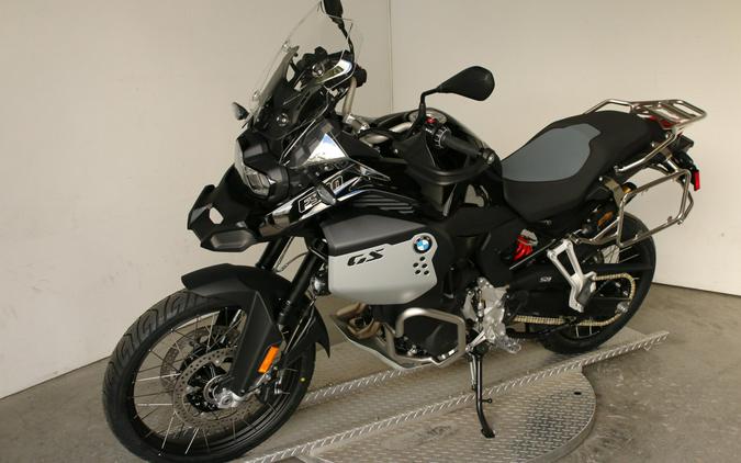 2027 BMW F 900 GS Adventure