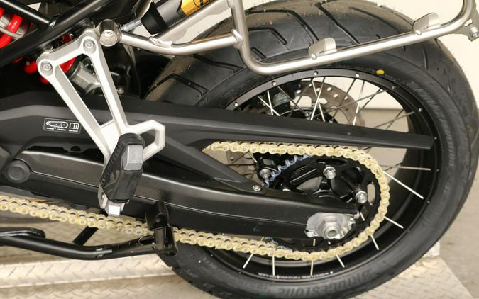 2027 BMW F 900 GS Adventure