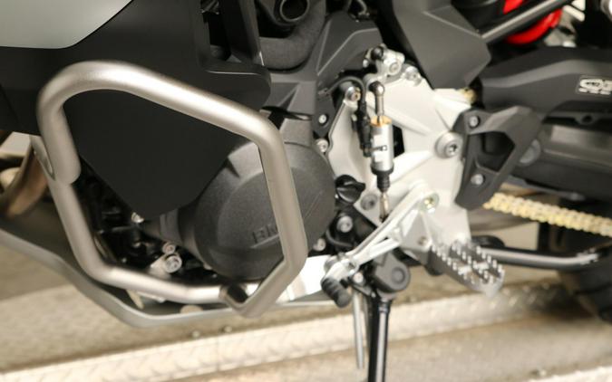 2027 BMW F 900 GS Adventure