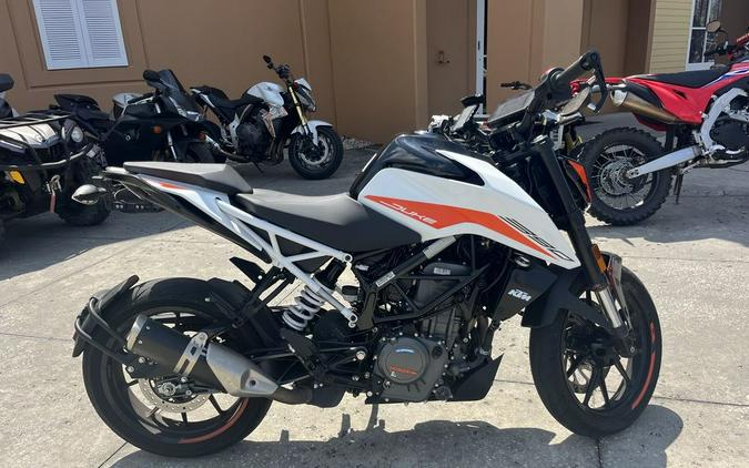 2022 KTM 390 Duke