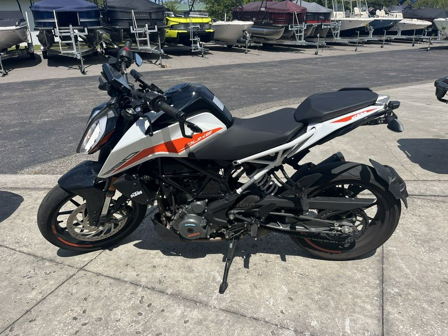 2022 KTM 390 Duke