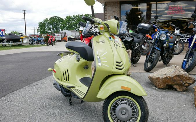 2023 Vespa 946 10 Anivversario