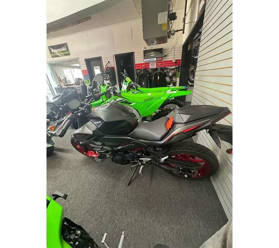 2025 Kawasaki Z500 SE ABS