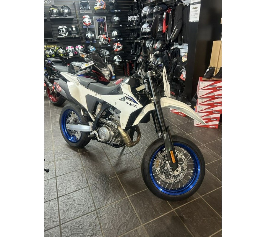 2025 Suzuki DR-Z4SMM5