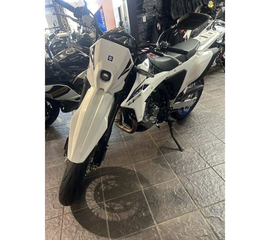 2025 Suzuki DR-Z4SMM5