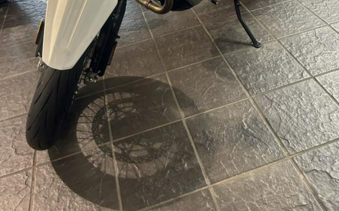 2025 Suzuki DR-Z4SMM5