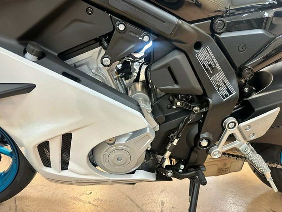 2025 CFMOTO 675SS