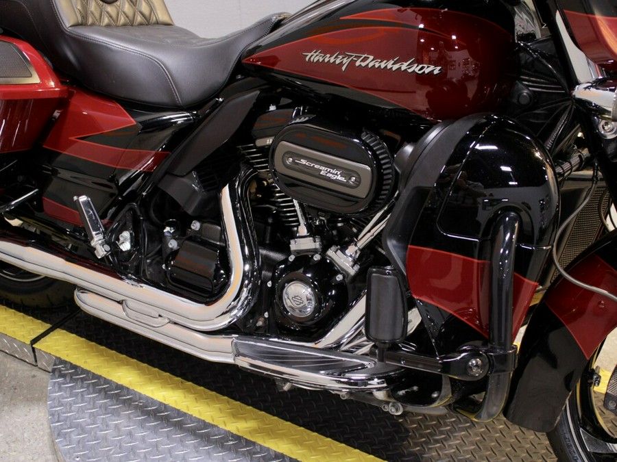 Used 2017 Harley-Davidson CVO Street Glide FLHXSE Motorcycle For Sale In Columbus, OH