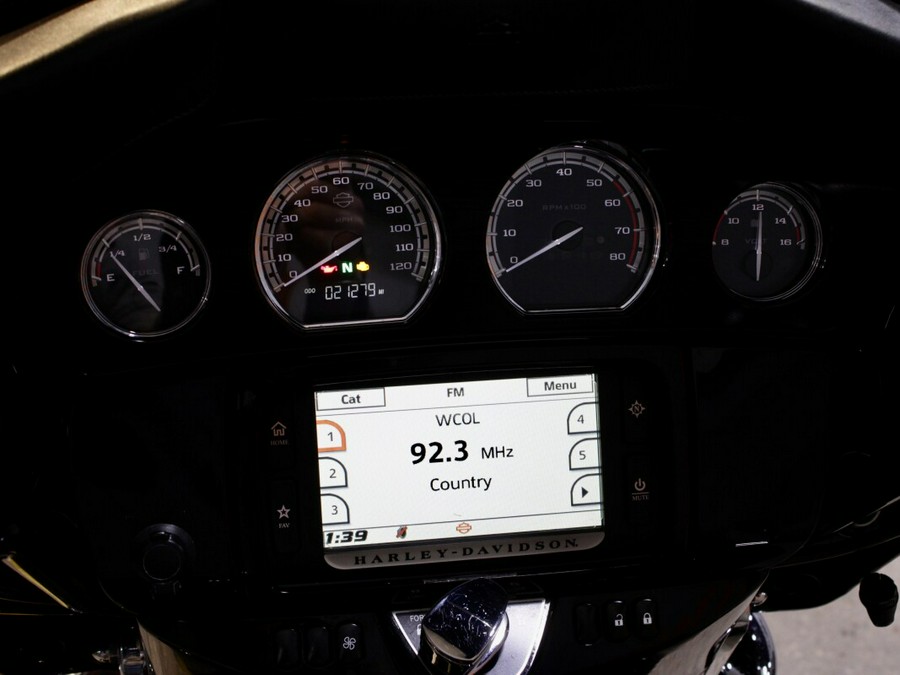 Used 2017 Harley-Davidson CVO Street Glide FLHXSE Motorcycle For Sale In Columbus, OH