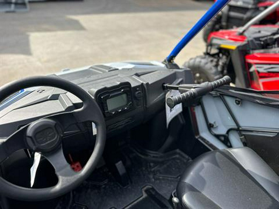 2026 Polaris RZR 200 EFI