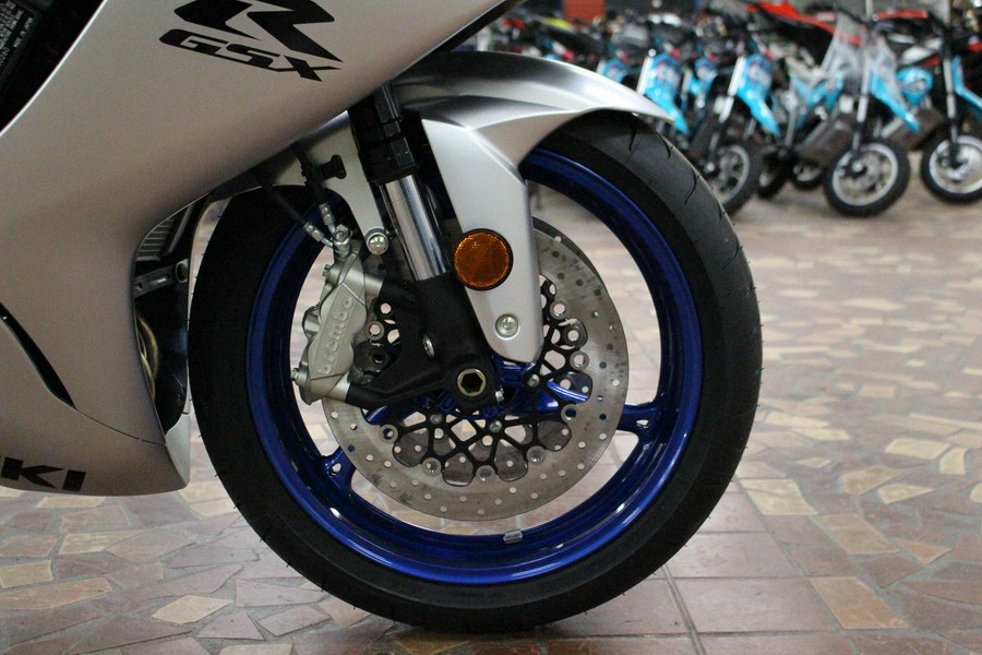 2026 Suzuki GSX-R600 Pearl Vigor Blue / Metallic Matte Sword Silver - T7101053