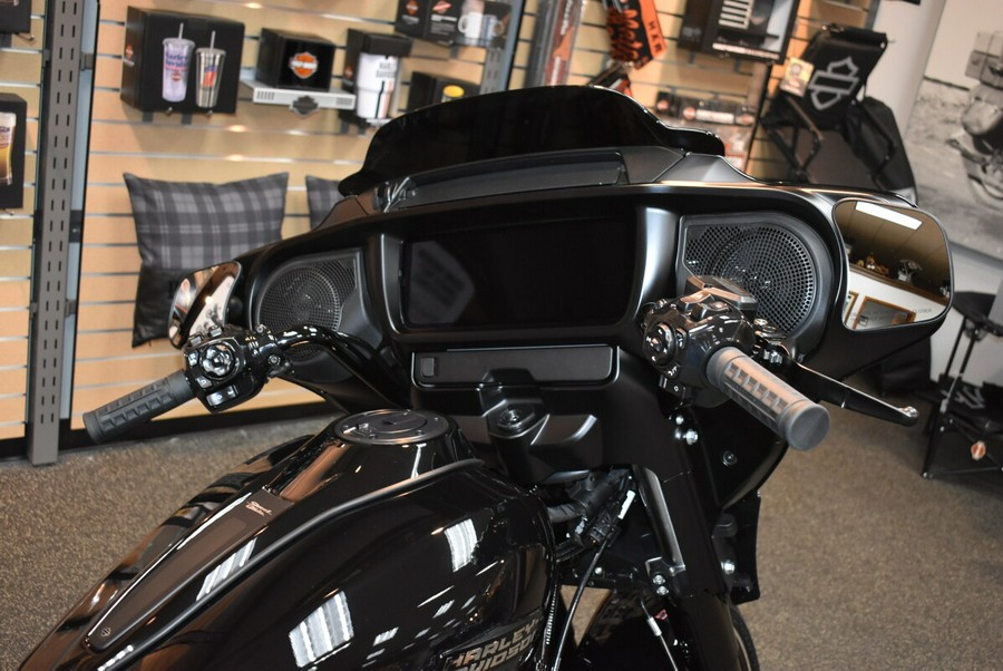 FLHX 2024 Street Glide®