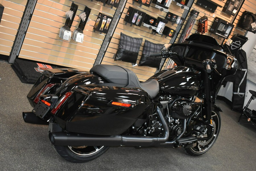 FLHX 2024 Street Glide®