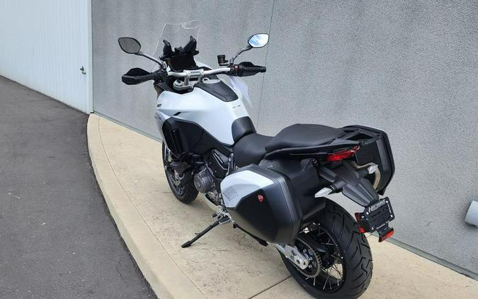 2023 Ducati Multistrada V4S Iceberg White - Spoked Wheels