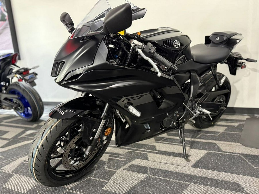 2025 Yamaha YZF-R7