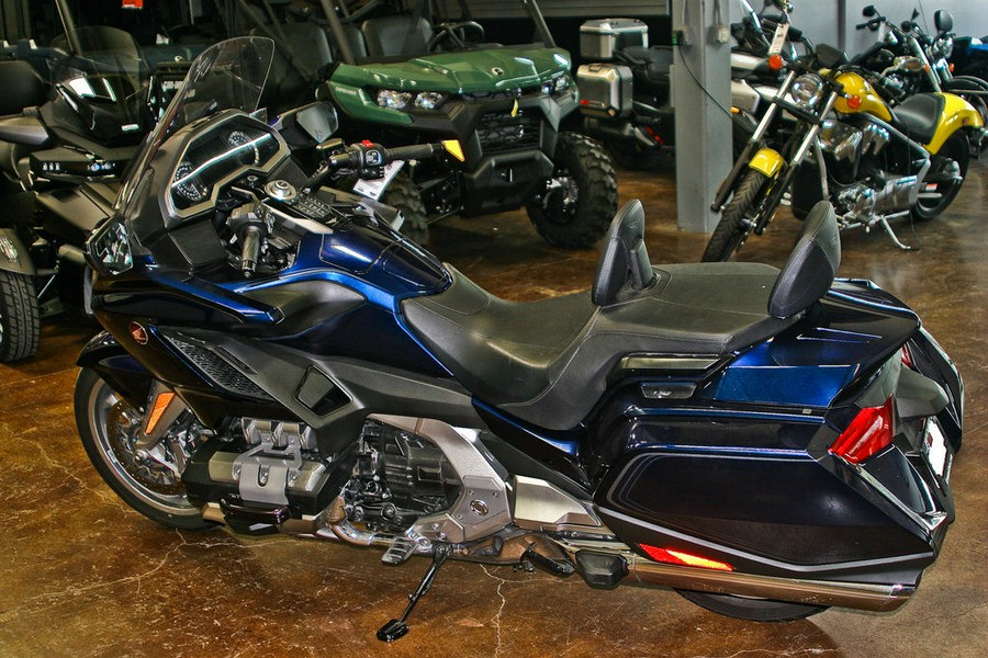 2018 Honda® Gold Wing Tour Automatic DCT Pearl Hawkseye Blue
