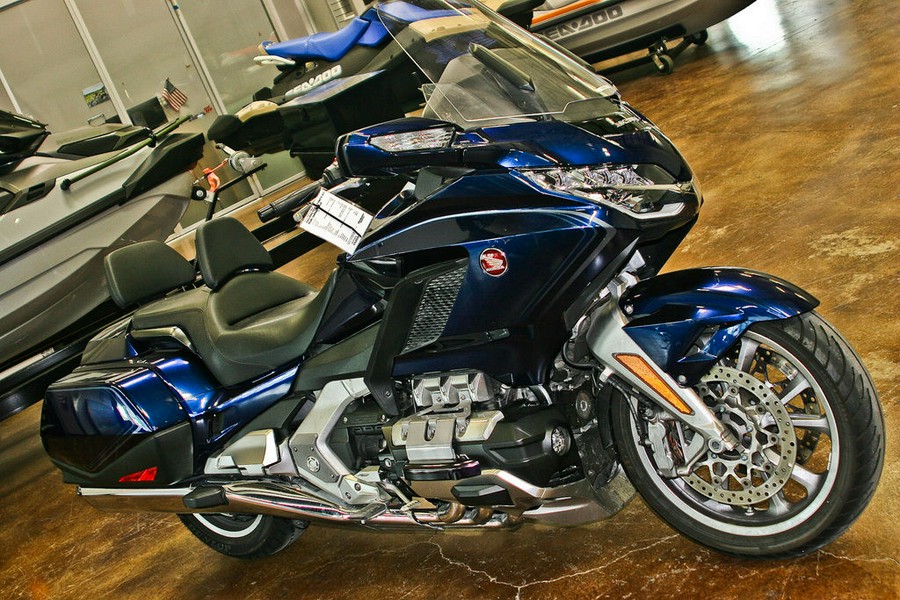 2018 Honda® Gold Wing Tour Automatic DCT Pearl Hawkseye Blue