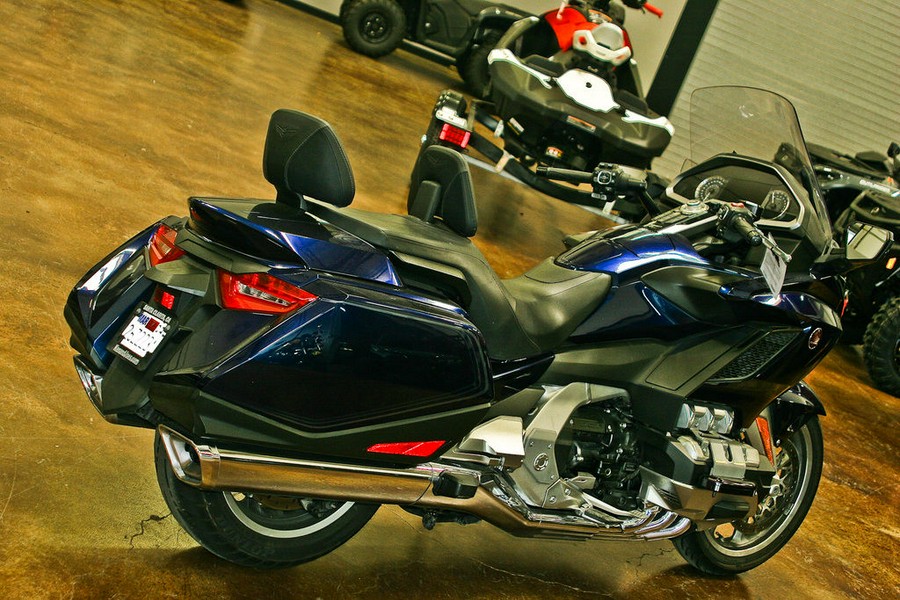 2018 Honda® Gold Wing Tour Automatic DCT Pearl Hawkseye Blue