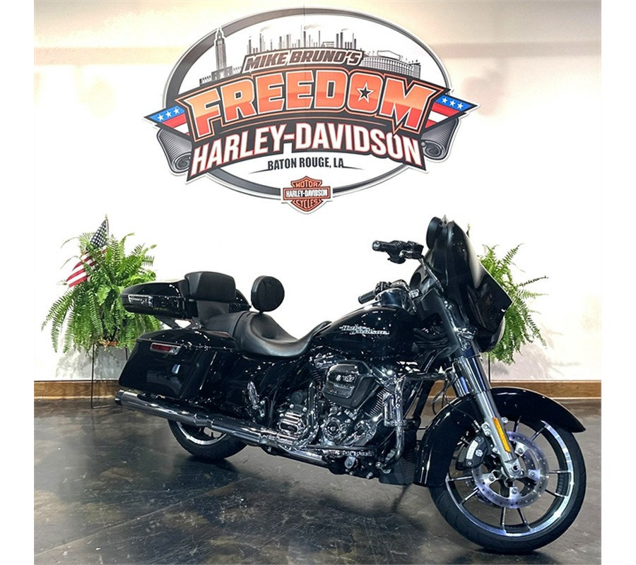 2020 Harley-Davidson Street Glide® Base