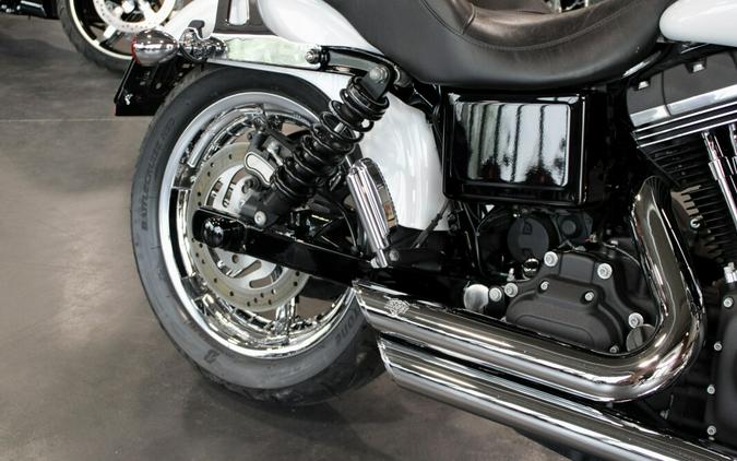 2016 Harley-Davidson® Street Bob® Crushed Ice Pearl