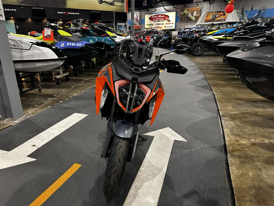 2023 KTM 1290 SUPER DUKE GT