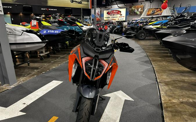 2023 KTM 1290 SUPER DUKE GT