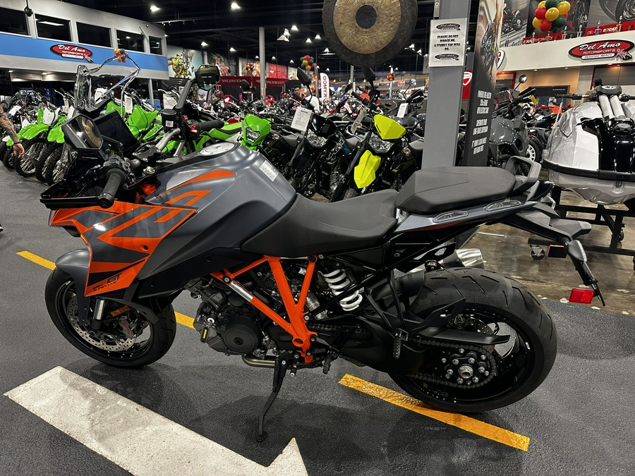 2023 KTM 1290 SUPER DUKE GT