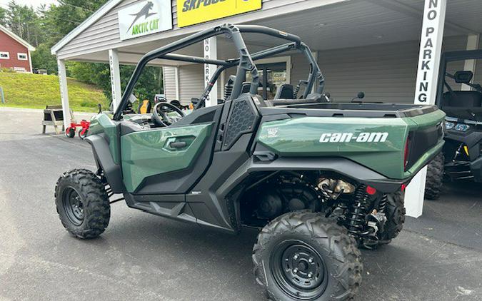 2024 Can-Am Commander DPS 700 Green