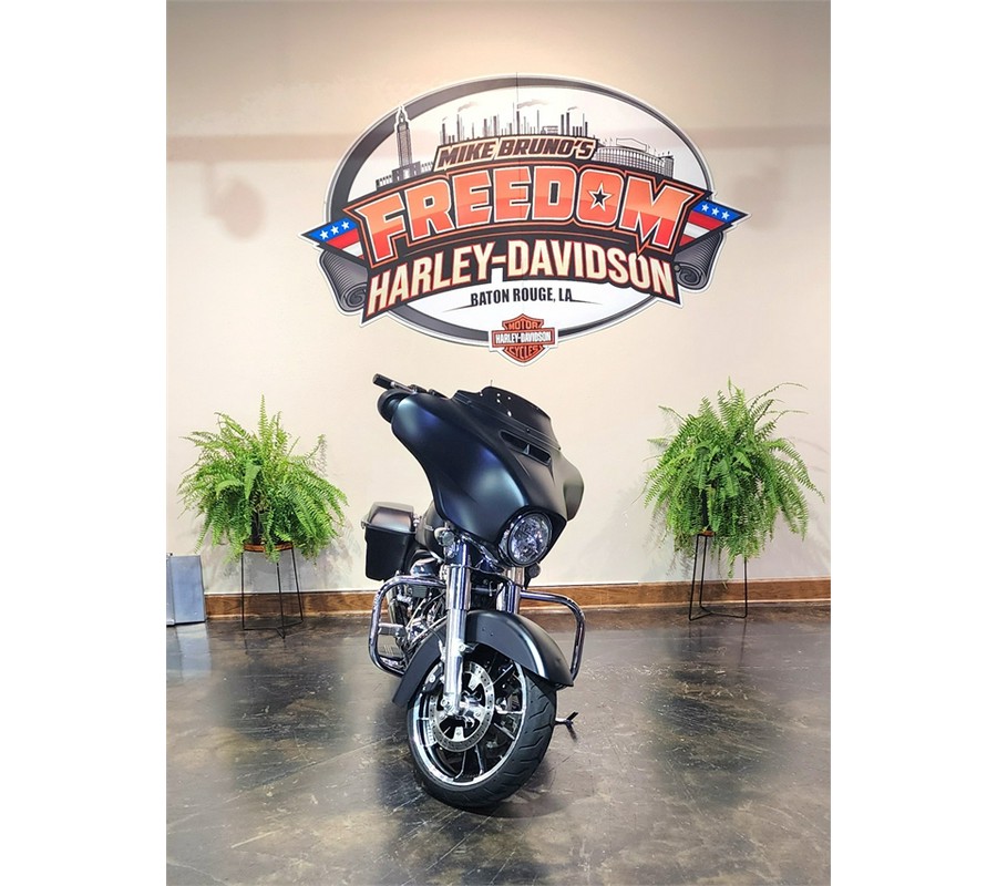 2020 Harley-Davidson Street Glide® Base