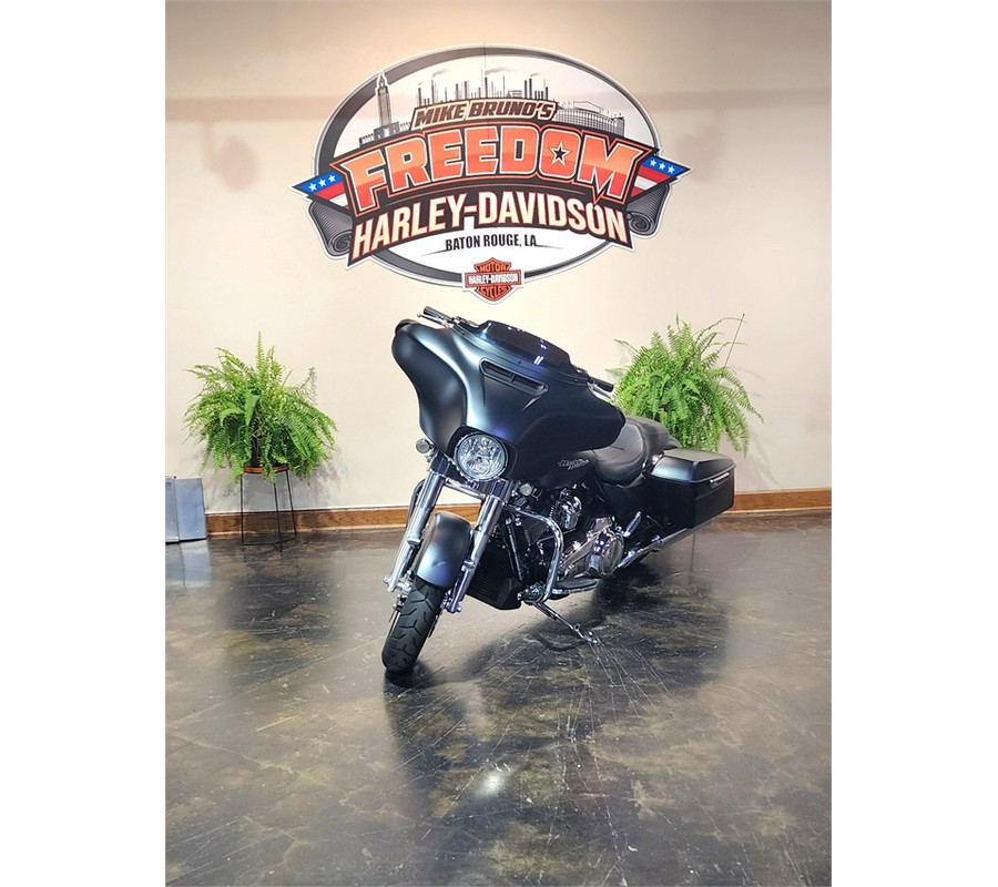 2020 Harley-Davidson Street Glide® Base