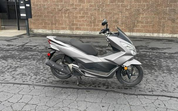 2016 Honda® PCX150