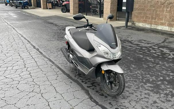 2016 Honda® PCX150