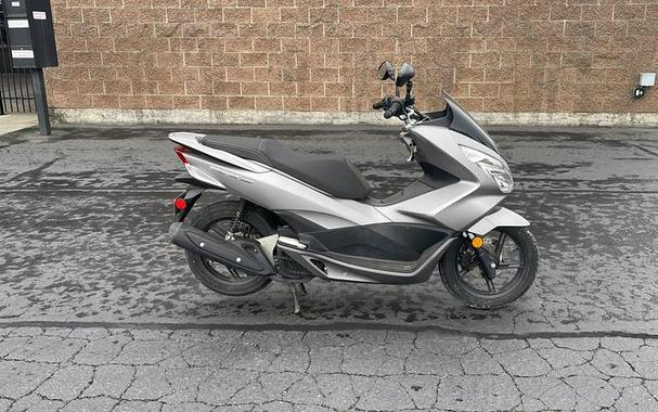 2016 Honda® PCX150