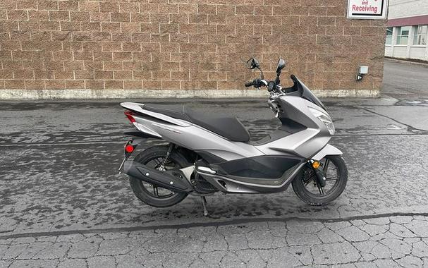 2016 Honda® PCX150