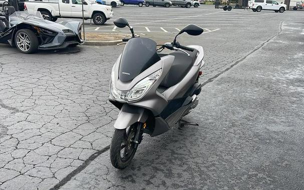 2016 Honda® PCX150