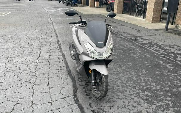 2016 Honda® PCX150