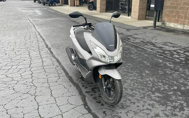 2016 Honda® PCX150