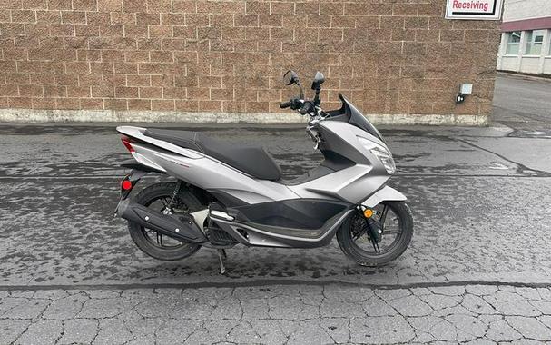 2016 Honda® PCX150