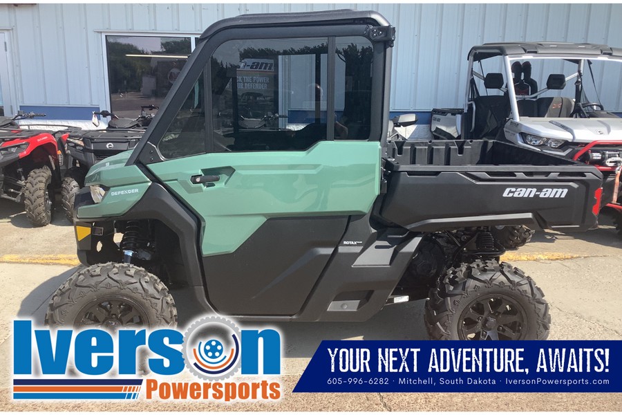 2025 Can-Am Defender DPS CAB HD9