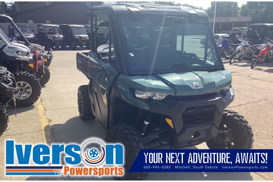 2025 Can-Am Defender DPS CAB HD9