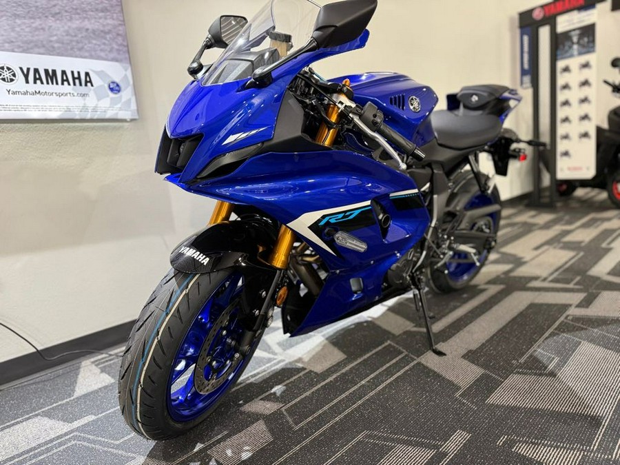 2025 Yamaha YZF-R7