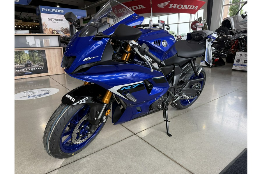 2025 Yamaha YZF-R7