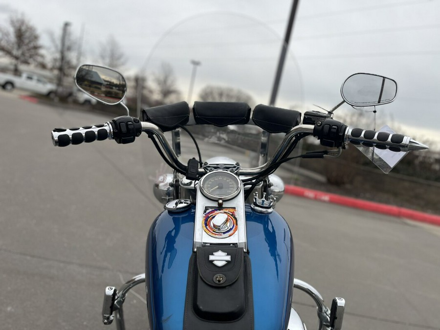 2006 Harley-Davidson® Heritage Softail® Classic FLSTCI BLUE SUNGLO