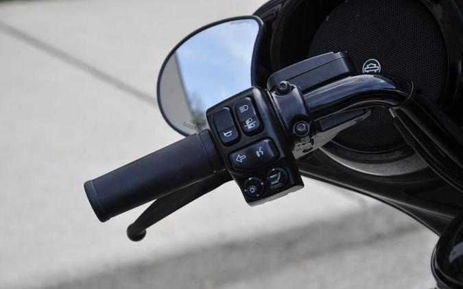 2019 Harley-Davidson® FLHXS - Street Glide® Special